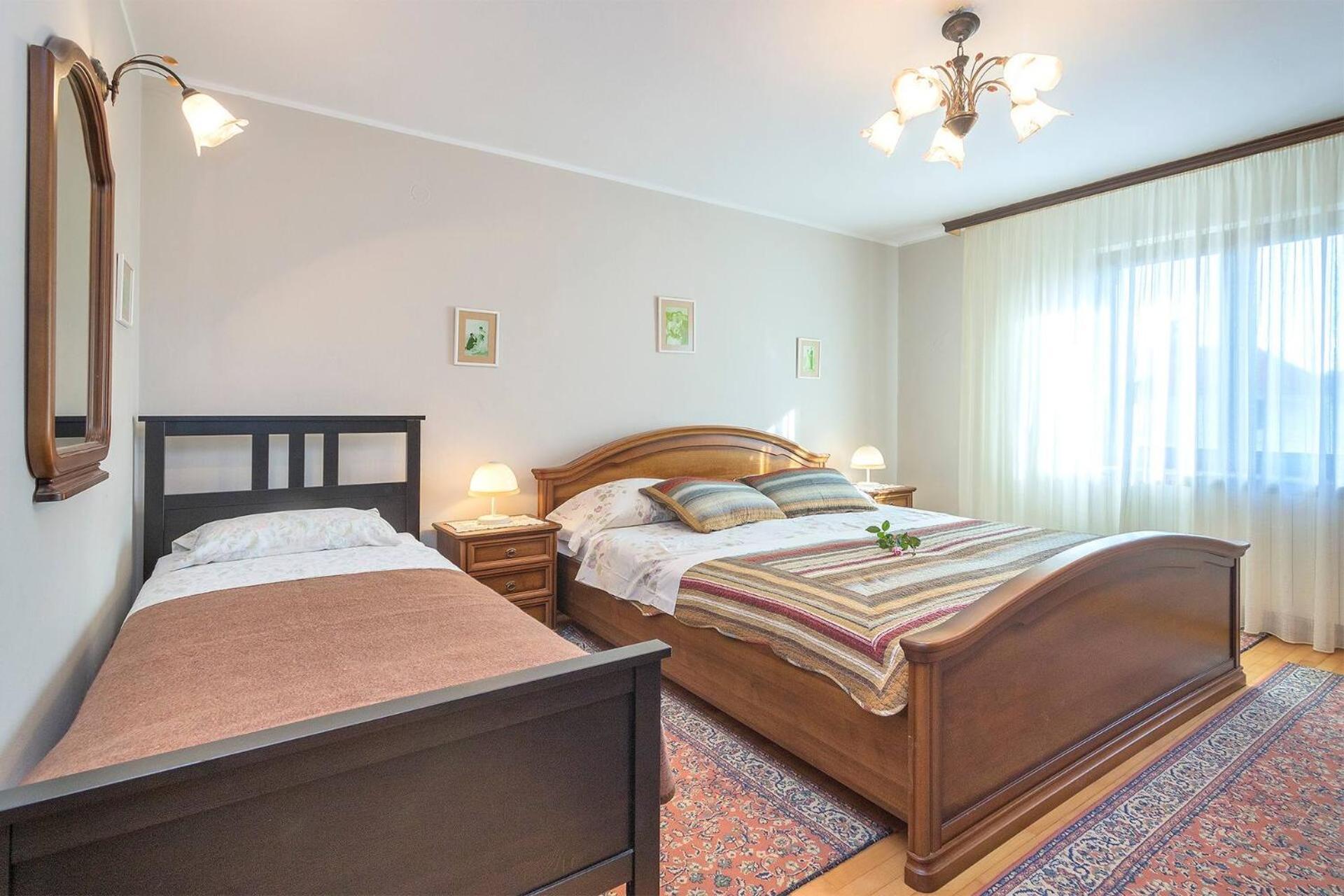 Modern, Affordable And Nicely Decorated - Paradise Gasthof